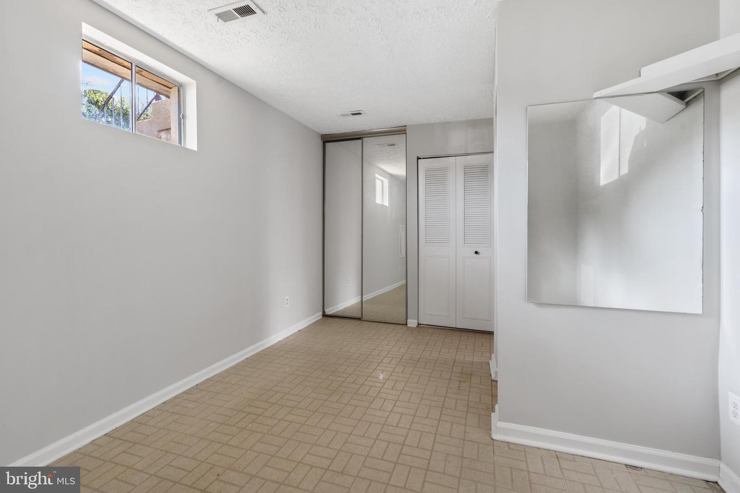5501 WOODLAWN MANOR CT, ALEXANDRIA, Virginia 22309, 4 Bedrooms Bedrooms, ,3 BathroomsBathrooms,Residential,For sale,5501 WOODLAWN MANOR CT,VAFX2253830 MLS # VAFX2253830