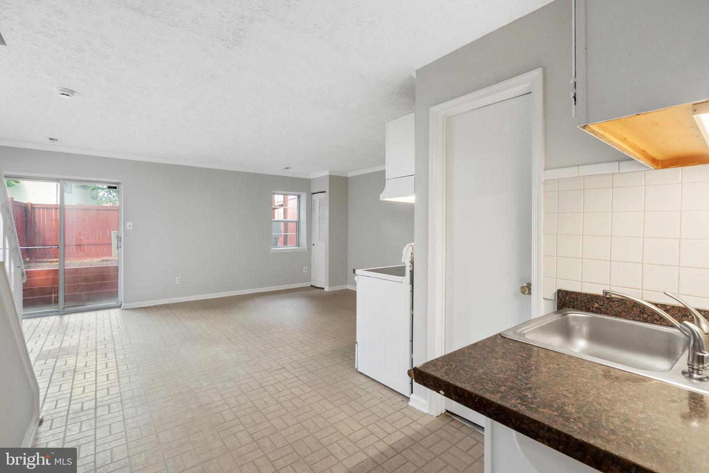 5501 WOODLAWN MANOR CT, ALEXANDRIA, Virginia 22309, 4 Bedrooms Bedrooms, ,3 BathroomsBathrooms,Residential,For sale,5501 WOODLAWN MANOR CT,VAFX2253830 MLS # VAFX2253830