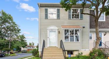 5501 WOODLAWN MANOR CT, ALEXANDRIA, Virginia 22309, 4 Bedrooms Bedrooms, ,3 BathroomsBathrooms,Residential,For sale,5501 WOODLAWN MANOR CT,VAFX2253830 MLS # VAFX2253830