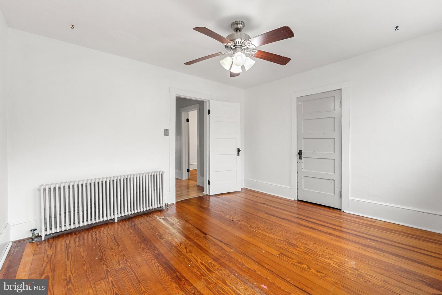233 VIRGINIA AVE, FRONT ROYAL, Virginia 22630, 5 Bedrooms Bedrooms, 12 Rooms Rooms,2 BathroomsBathrooms,Residential,For sale,233 VIRGINIA AVE,VAWR2011632 MLS # VAWR2011632