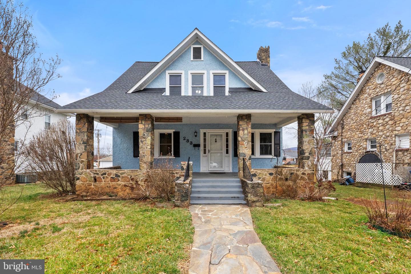233 VIRGINIA AVE, FRONT ROYAL, Virginia 22630, 5 Bedrooms Bedrooms, 12 Rooms Rooms,2 BathroomsBathrooms,Residential,For sale,233 VIRGINIA AVE,VAWR2011632 MLS # VAWR2011632