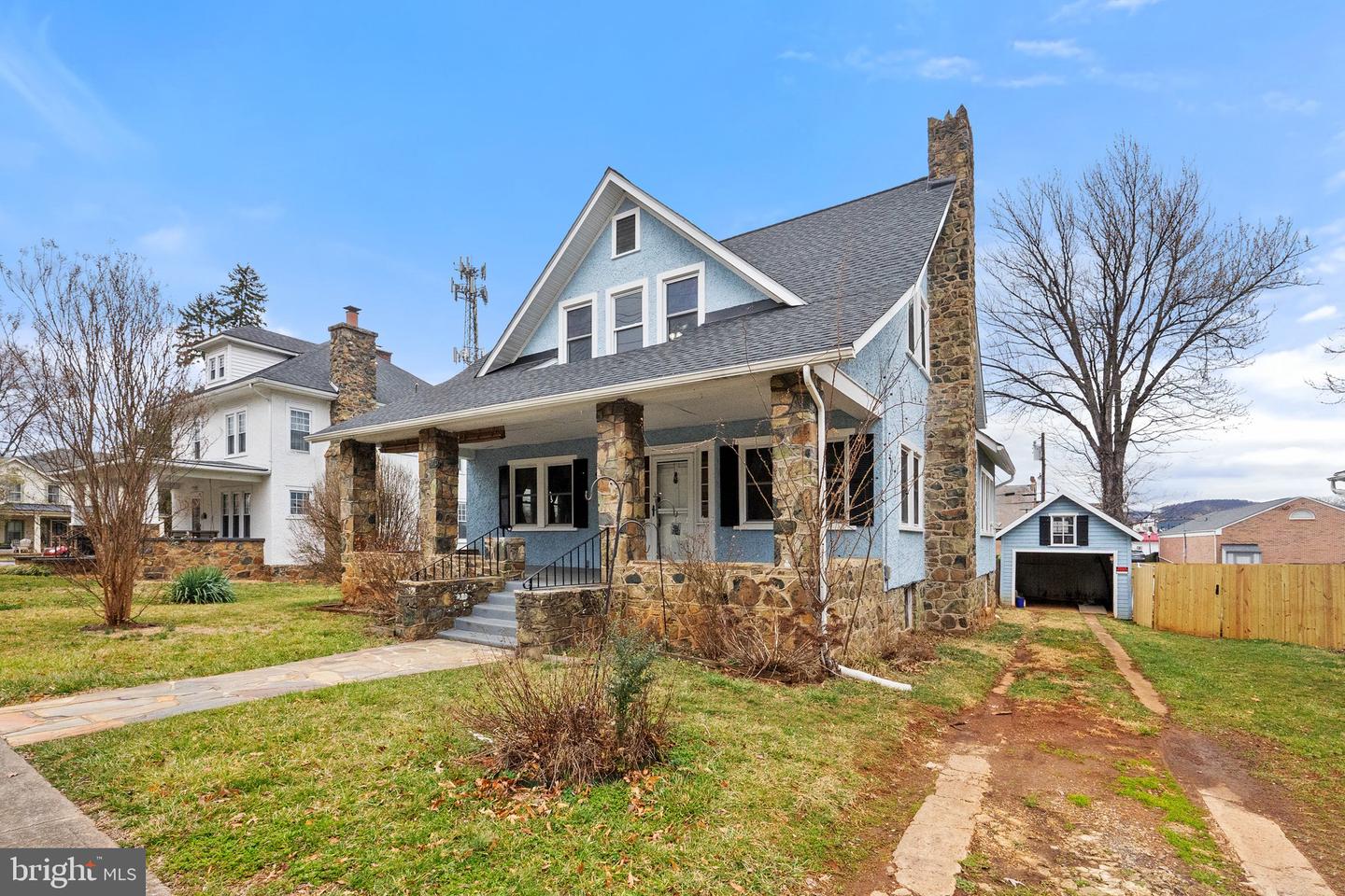 233 VIRGINIA AVE, FRONT ROYAL, Virginia 22630, 5 Bedrooms Bedrooms, 12 Rooms Rooms,2 BathroomsBathrooms,Residential,For sale,233 VIRGINIA AVE,VAWR2011632 MLS # VAWR2011632