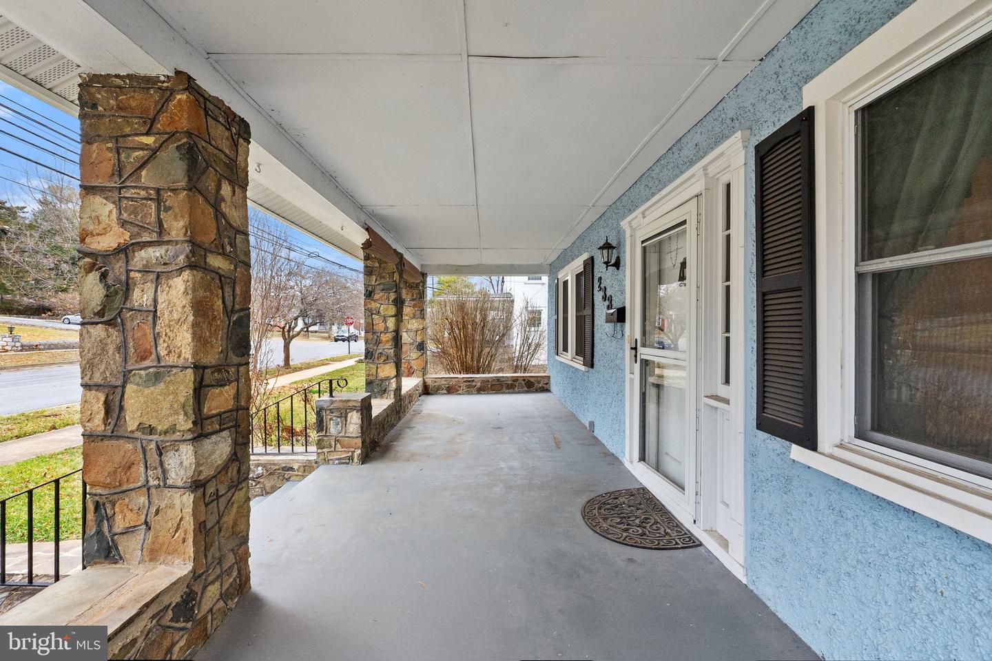 233 VIRGINIA AVE, FRONT ROYAL, Virginia 22630, 5 Bedrooms Bedrooms, 12 Rooms Rooms,2 BathroomsBathrooms,Residential,For sale,233 VIRGINIA AVE,VAWR2011632 MLS # VAWR2011632
