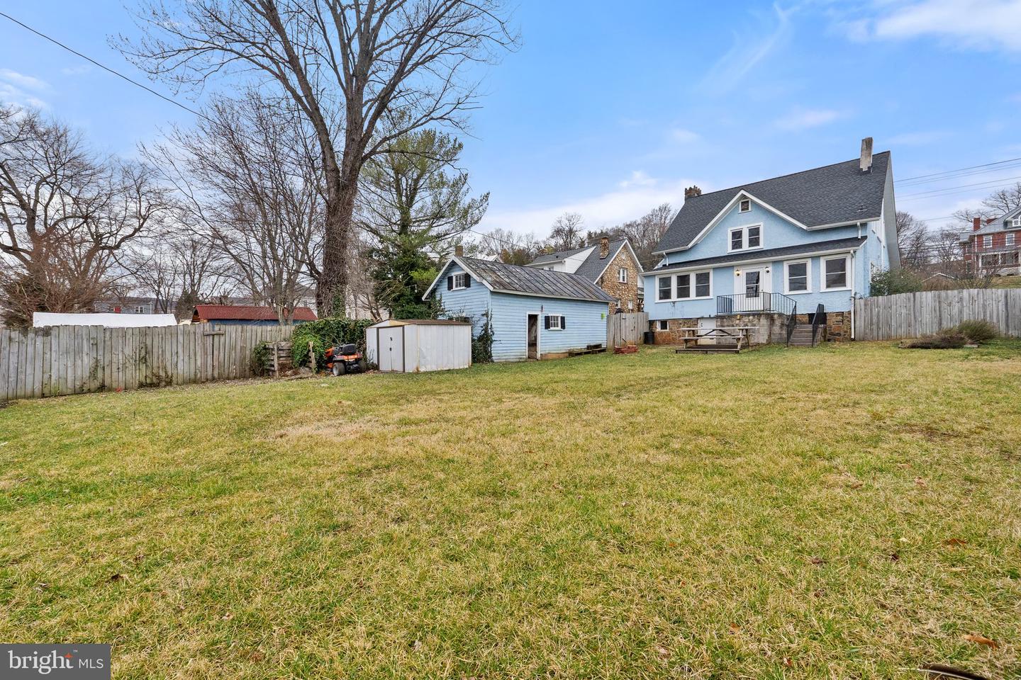 233 VIRGINIA AVE, FRONT ROYAL, Virginia 22630, 5 Bedrooms Bedrooms, 12 Rooms Rooms,2 BathroomsBathrooms,Residential,For sale,233 VIRGINIA AVE,VAWR2011632 MLS # VAWR2011632