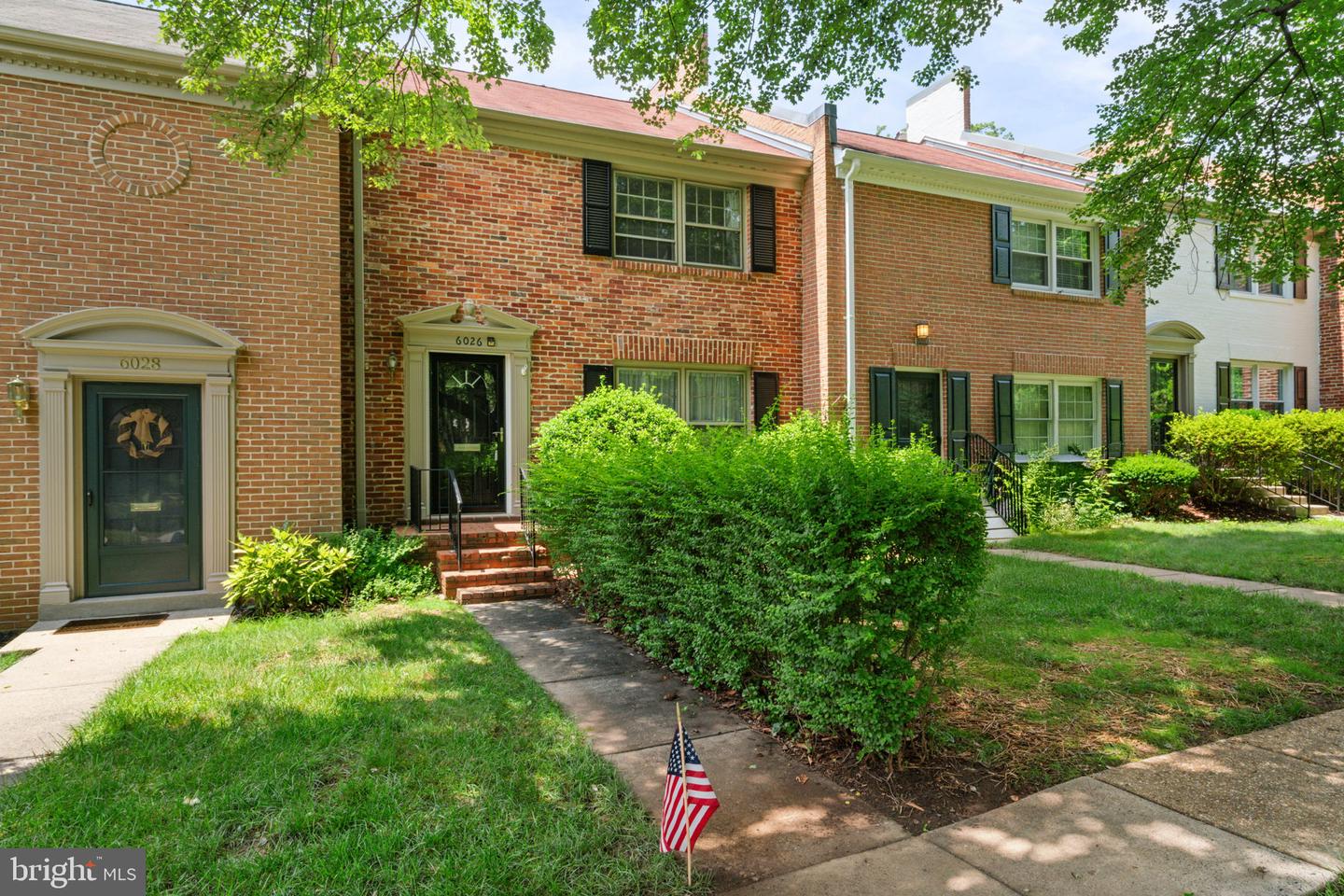 6026 HAVERHILL CT, SPRINGFIELD, Virginia 22152, 3 Bedrooms Bedrooms, 8 Rooms Rooms,2 BathroomsBathrooms,Residential,For sale,6026 HAVERHILL CT,VAFX2253840 MLS # VAFX2253840