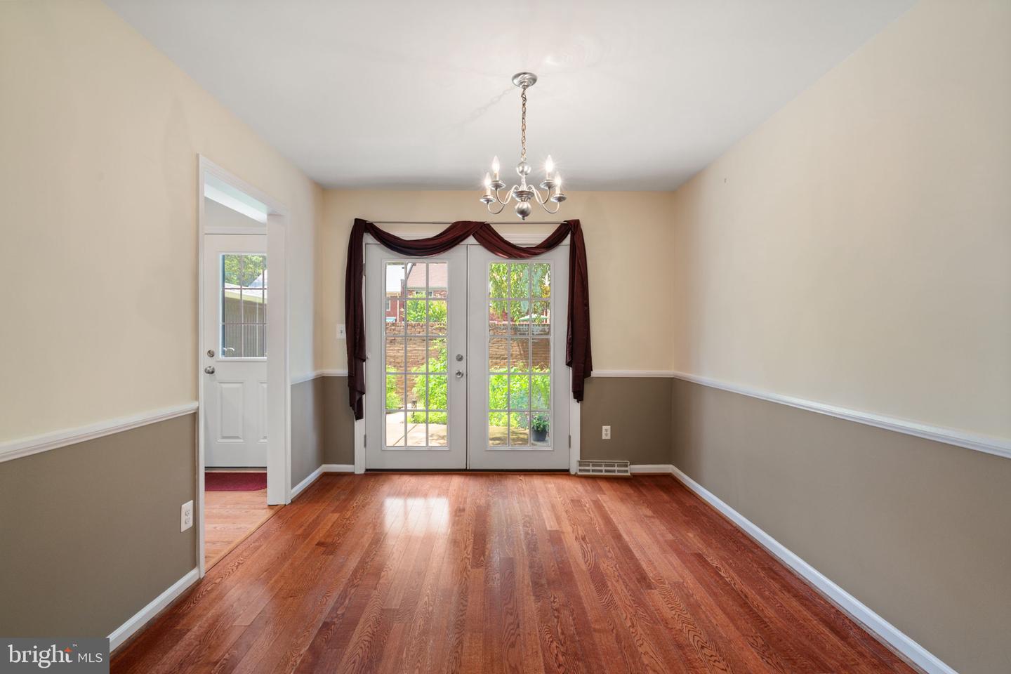 6026 HAVERHILL CT, SPRINGFIELD, Virginia 22152, 3 Bedrooms Bedrooms, 8 Rooms Rooms,2 BathroomsBathrooms,Residential,For sale,6026 HAVERHILL CT,VAFX2253840 MLS # VAFX2253840