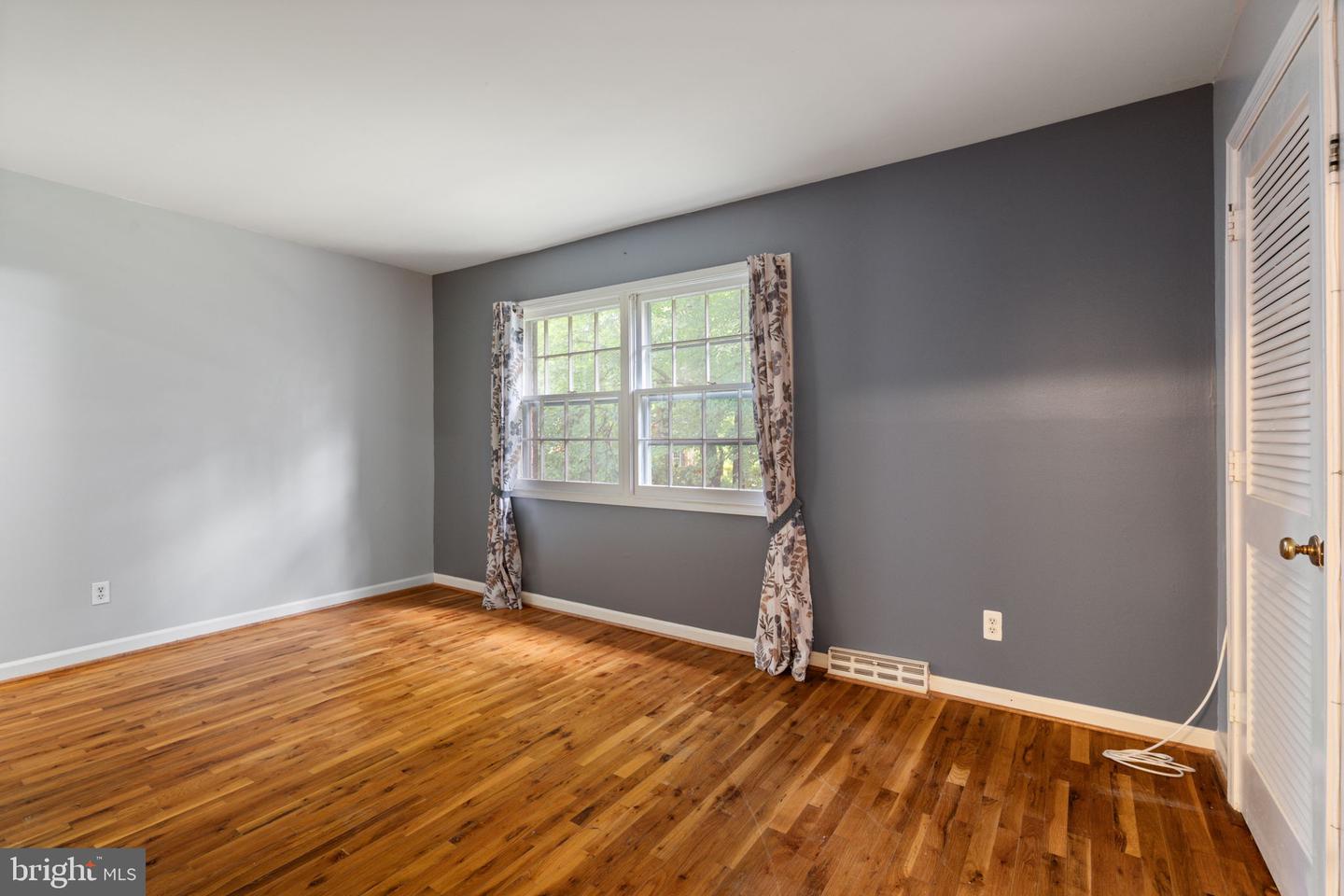 6026 HAVERHILL CT, SPRINGFIELD, Virginia 22152, 3 Bedrooms Bedrooms, 8 Rooms Rooms,2 BathroomsBathrooms,Residential,For sale,6026 HAVERHILL CT,VAFX2253840 MLS # VAFX2253840