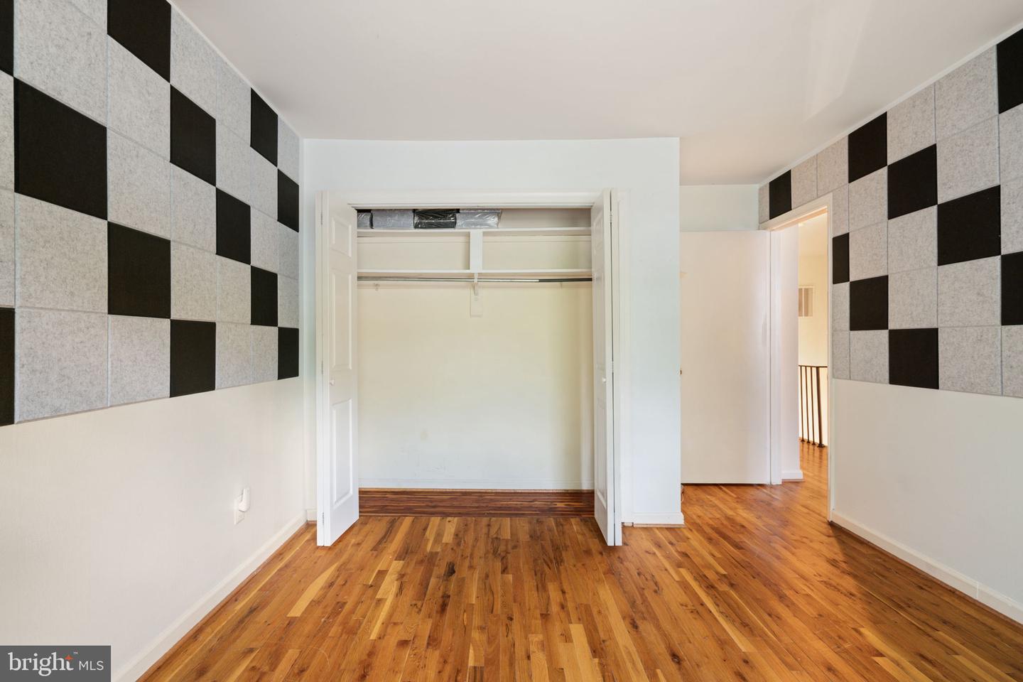 6026 HAVERHILL CT, SPRINGFIELD, Virginia 22152, 3 Bedrooms Bedrooms, 8 Rooms Rooms,2 BathroomsBathrooms,Residential,For sale,6026 HAVERHILL CT,VAFX2253840 MLS # VAFX2253840