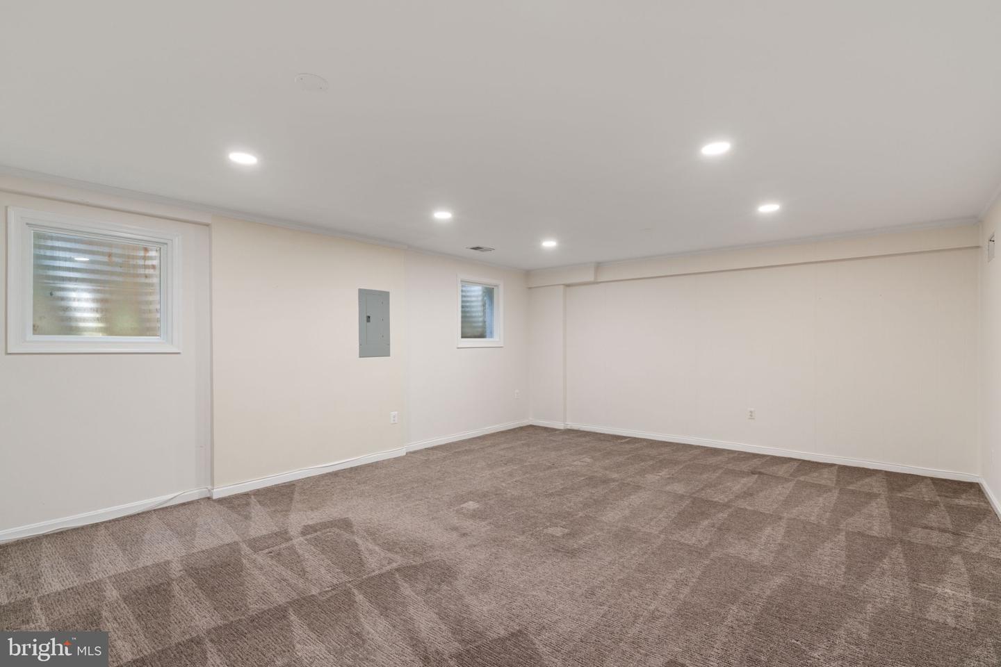 6026 HAVERHILL CT, SPRINGFIELD, Virginia 22152, 3 Bedrooms Bedrooms, 8 Rooms Rooms,2 BathroomsBathrooms,Residential,For sale,6026 HAVERHILL CT,VAFX2253840 MLS # VAFX2253840