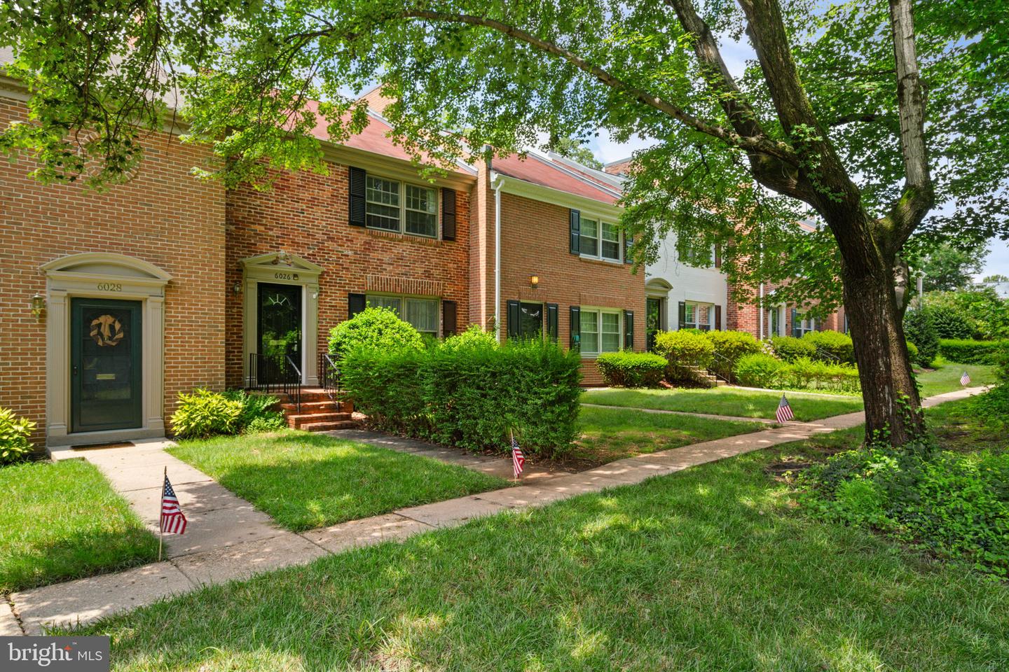 6026 HAVERHILL CT, SPRINGFIELD, Virginia 22152, 3 Bedrooms Bedrooms, 8 Rooms Rooms,2 BathroomsBathrooms,Residential,For sale,6026 HAVERHILL CT,VAFX2253840 MLS # VAFX2253840