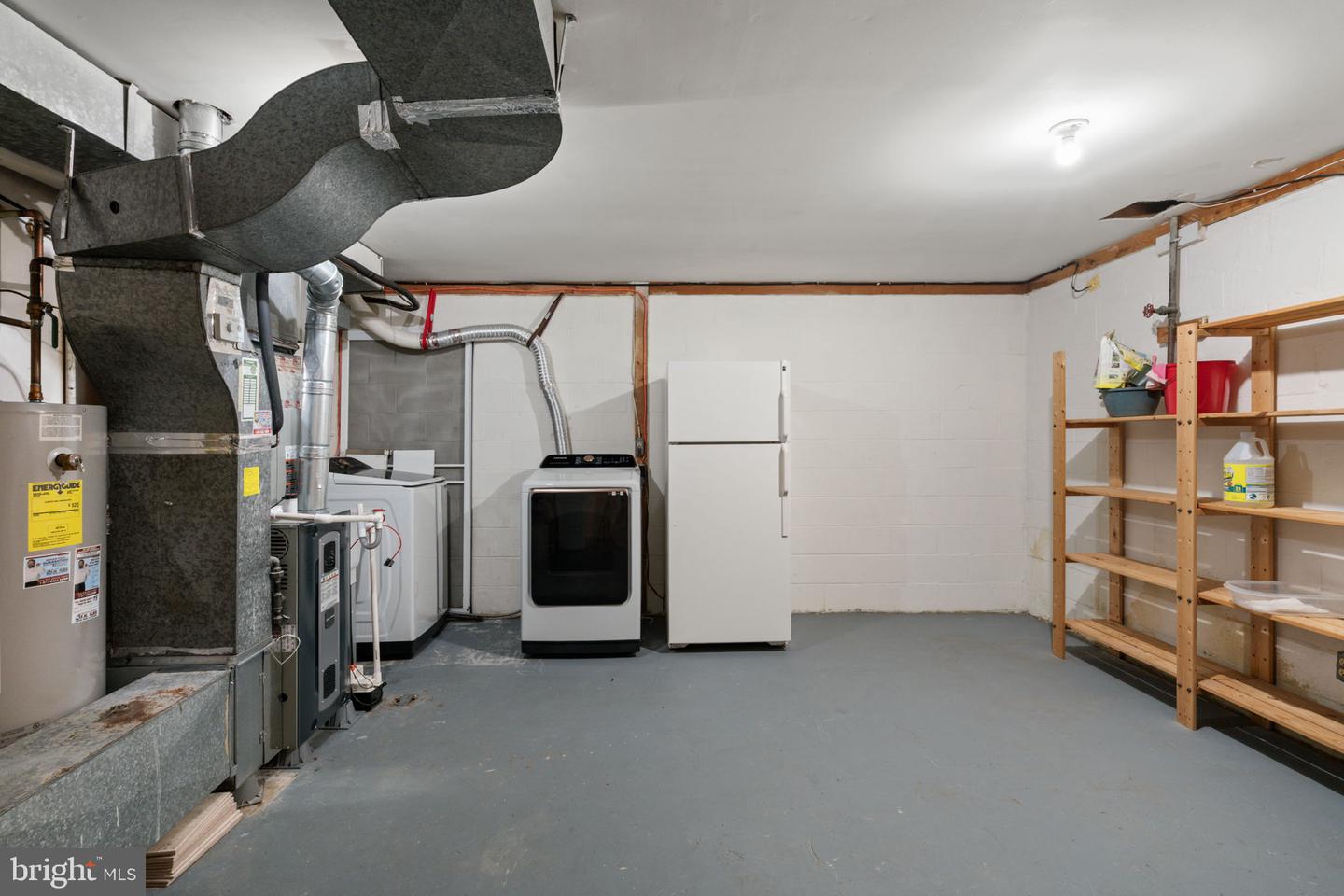 6026 HAVERHILL CT, SPRINGFIELD, Virginia 22152, 3 Bedrooms Bedrooms, 8 Rooms Rooms,2 BathroomsBathrooms,Residential,For sale,6026 HAVERHILL CT,VAFX2253840 MLS # VAFX2253840