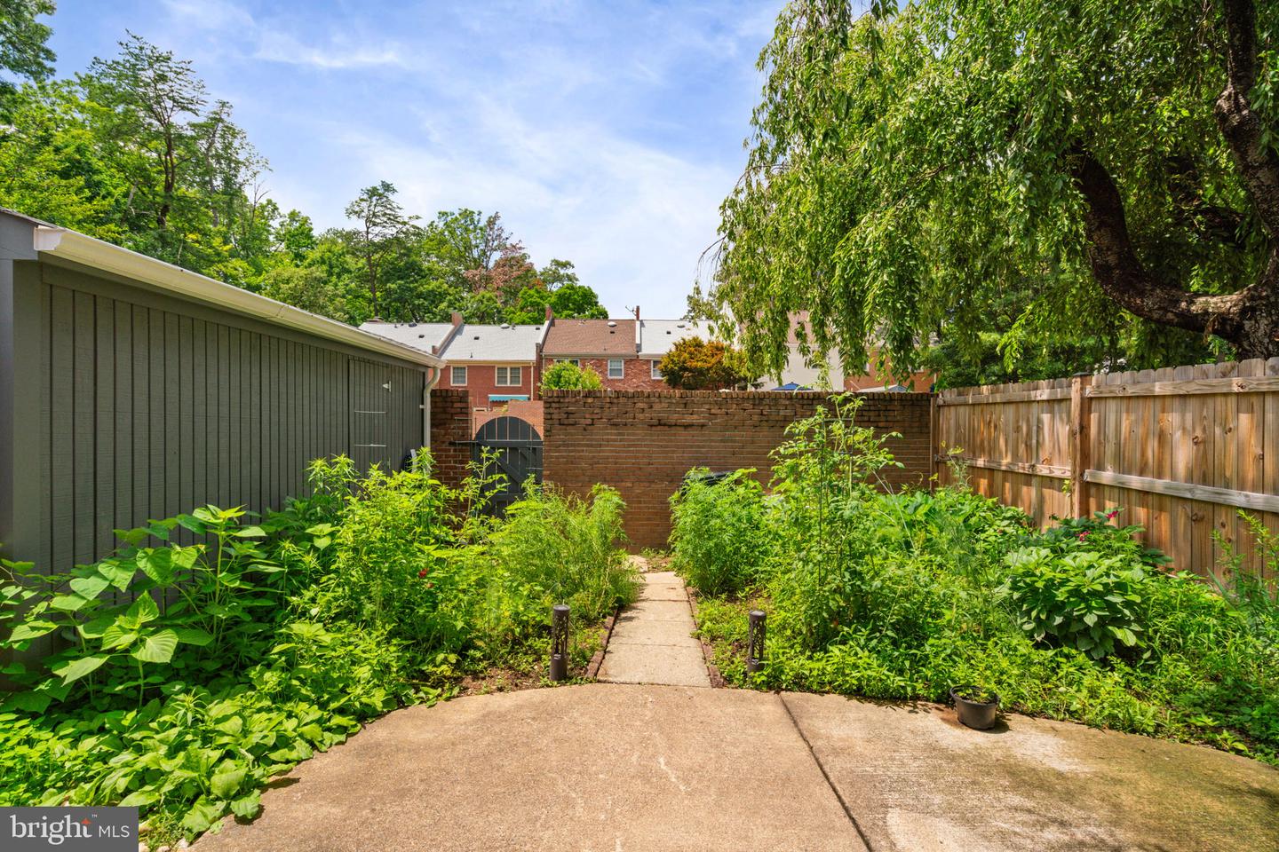 6026 HAVERHILL CT, SPRINGFIELD, Virginia 22152, 3 Bedrooms Bedrooms, 8 Rooms Rooms,2 BathroomsBathrooms,Residential,For sale,6026 HAVERHILL CT,VAFX2253840 MLS # VAFX2253840