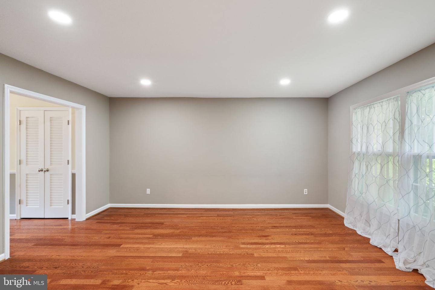 6026 HAVERHILL CT, SPRINGFIELD, Virginia 22152, 3 Bedrooms Bedrooms, 8 Rooms Rooms,2 BathroomsBathrooms,Residential,For sale,6026 HAVERHILL CT,VAFX2253840 MLS # VAFX2253840
