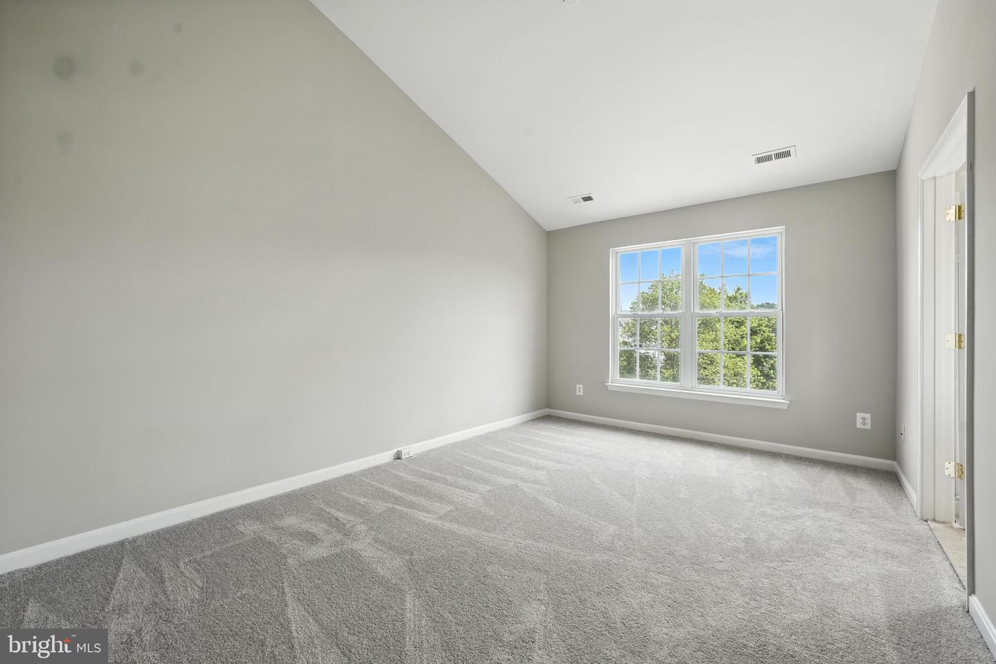 6167 MYRADALE WAY, HAYMARKET, Virginia 20169, 3 Bedrooms Bedrooms, ,2 BathroomsBathrooms,Residential,For sale,6167 MYRADALE WAY,VAPW2098556 MLS # VAPW2098556