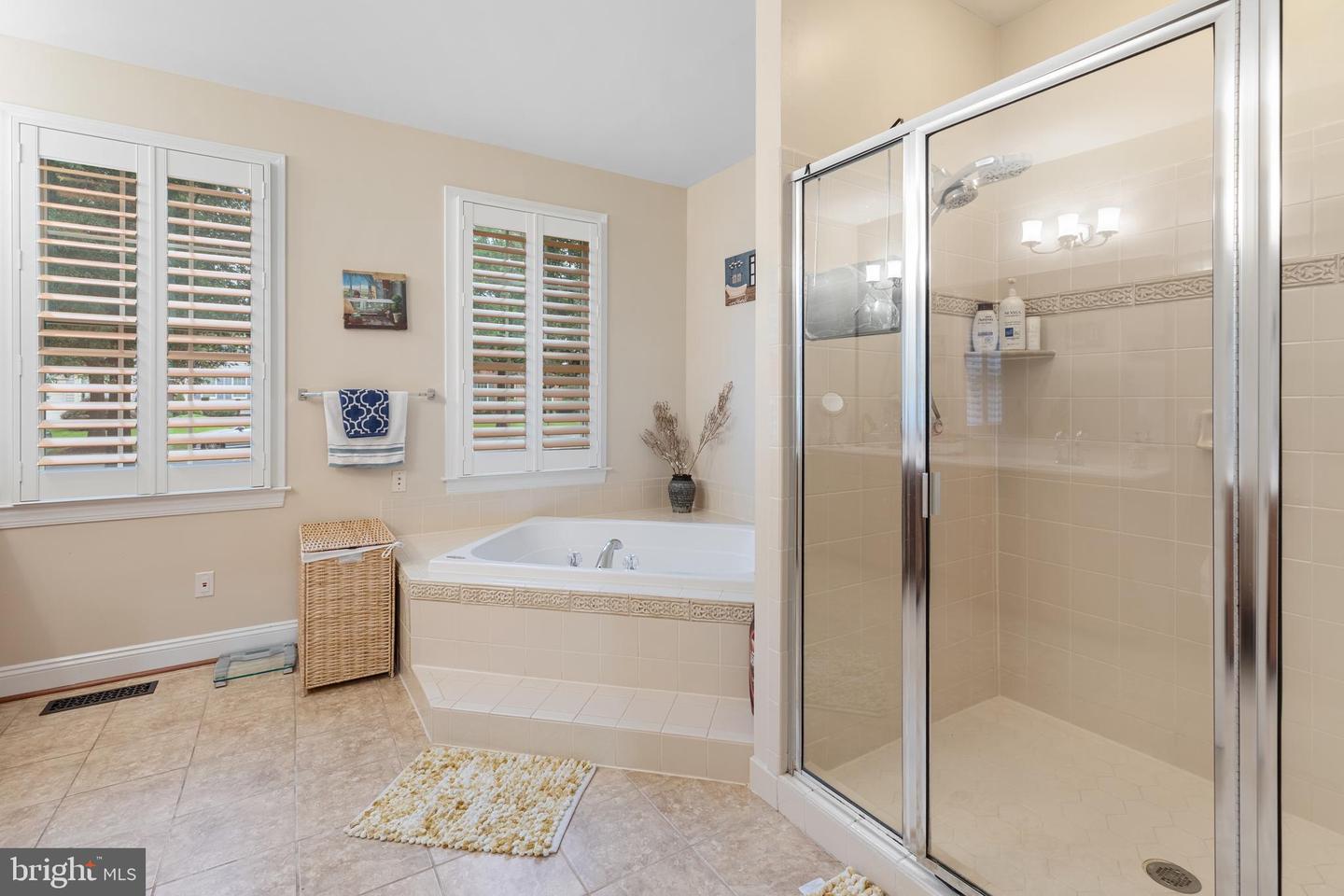 15292 GOLF VIEW DR, HAYMARKET, Virginia 20169, 4 Bedrooms Bedrooms, ,4 BathroomsBathrooms,Residential,For sale,15292 GOLF VIEW DR,VAPW2098570 MLS # VAPW2098570