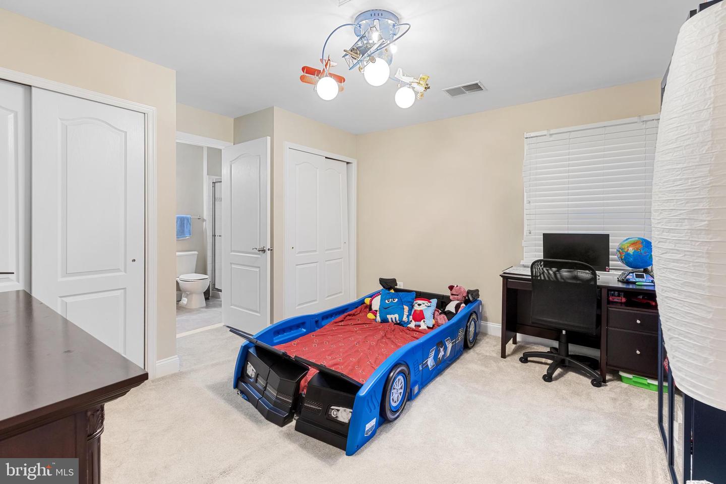 15292 GOLF VIEW DR, HAYMARKET, Virginia 20169, 4 Bedrooms Bedrooms, ,4 BathroomsBathrooms,Residential,For sale,15292 GOLF VIEW DR,VAPW2098570 MLS # VAPW2098570
