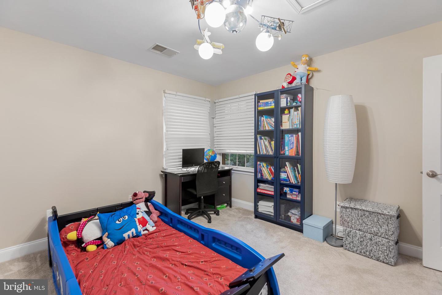 15292 GOLF VIEW DR, HAYMARKET, Virginia 20169, 4 Bedrooms Bedrooms, ,4 BathroomsBathrooms,Residential,For sale,15292 GOLF VIEW DR,VAPW2098570 MLS # VAPW2098570