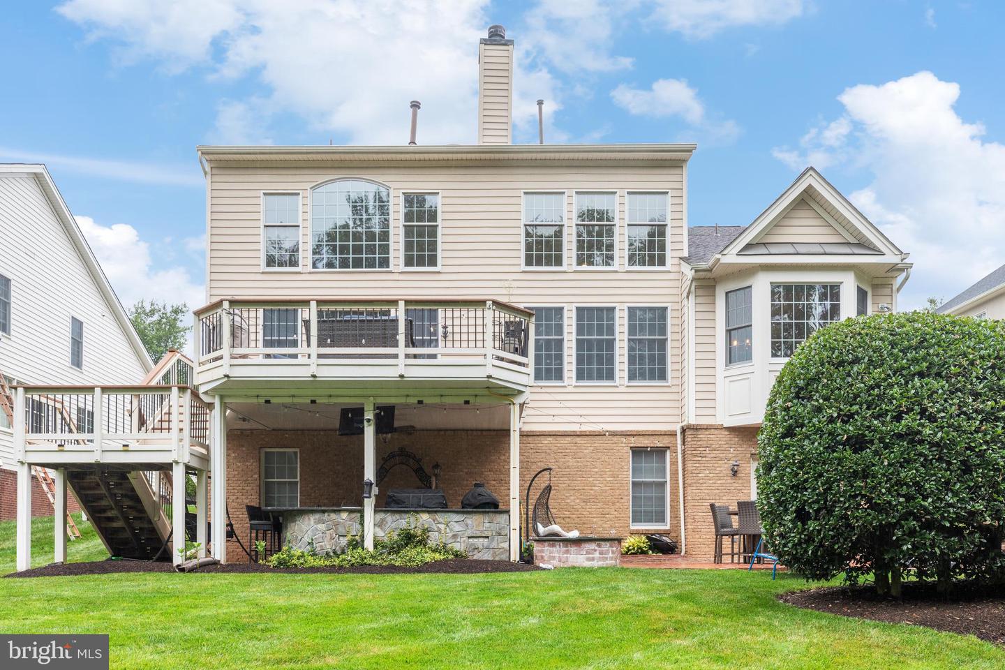 15292 GOLF VIEW DR, HAYMARKET, Virginia 20169, 4 Bedrooms Bedrooms, ,4 BathroomsBathrooms,Residential,For sale,15292 GOLF VIEW DR,VAPW2098570 MLS # VAPW2098570