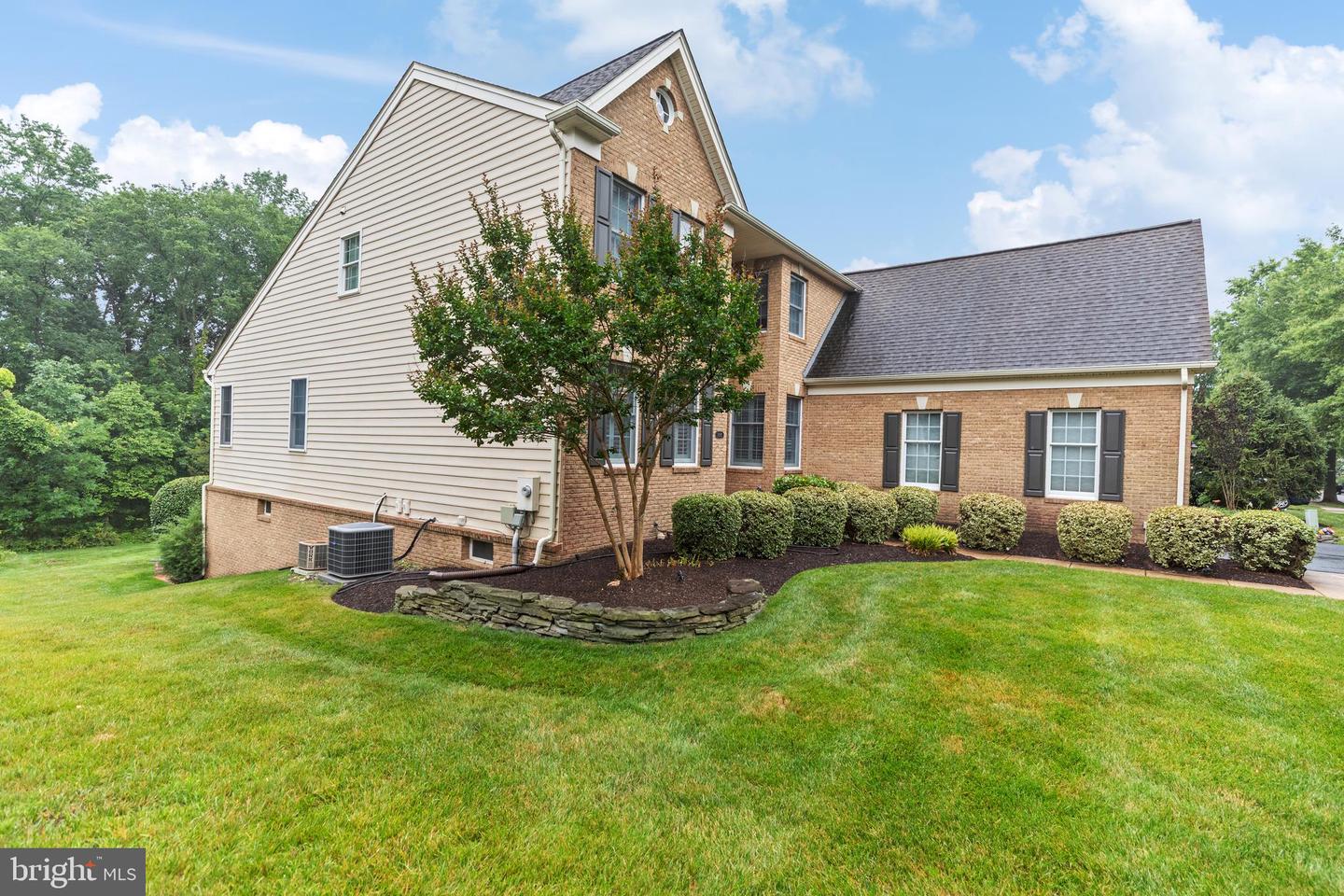 15292 GOLF VIEW DR, HAYMARKET, Virginia 20169, 4 Bedrooms Bedrooms, ,4 BathroomsBathrooms,Residential,For sale,15292 GOLF VIEW DR,VAPW2098570 MLS # VAPW2098570
