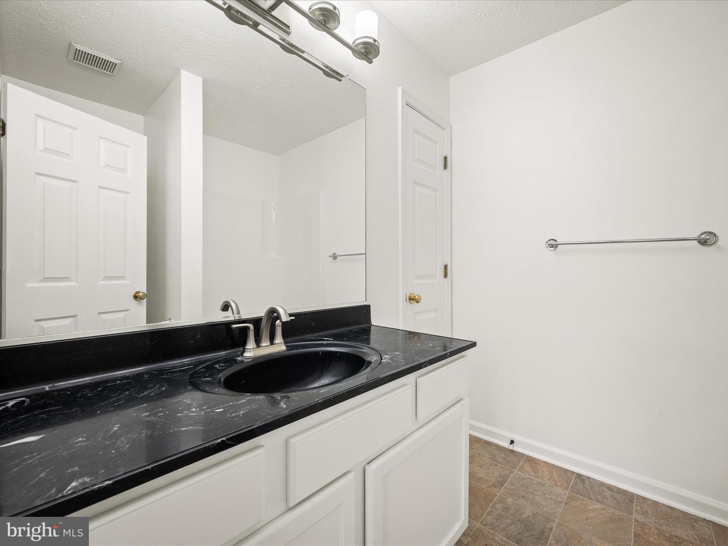 120 SEABREEZE, WINCHESTER, Virginia 22602, 3 Bedrooms Bedrooms, ,3 BathroomsBathrooms,Residential,For sale,120 SEABREEZE,VAFV2035278 MLS # VAFV2035278