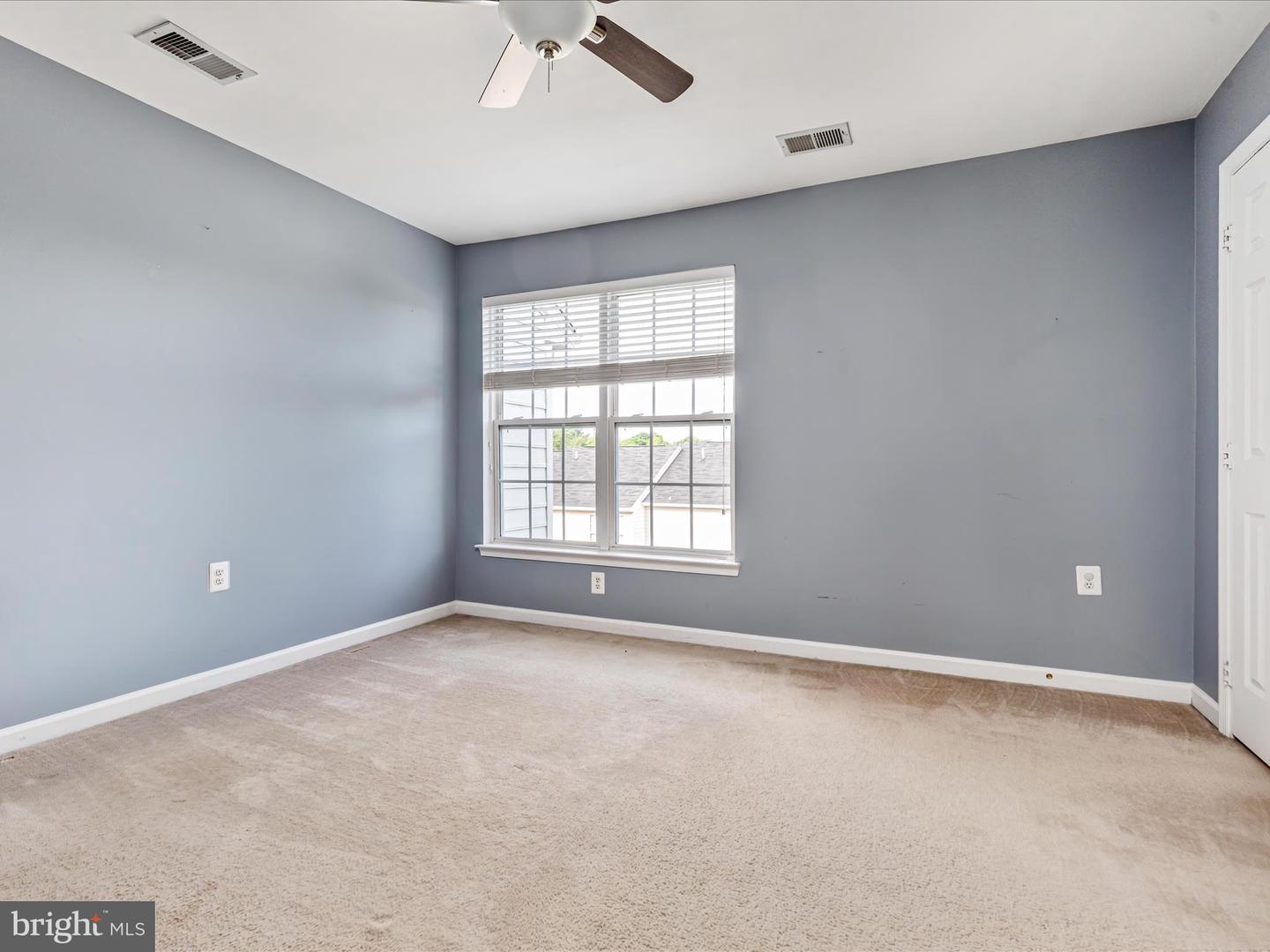 17365 AVION SQ, ROUND HILL, Virginia 20141, 3 Bedrooms Bedrooms, ,2 BathroomsBathrooms,Residential,For sale,17365 AVION SQ,VALO2101242 MLS # VALO2101242