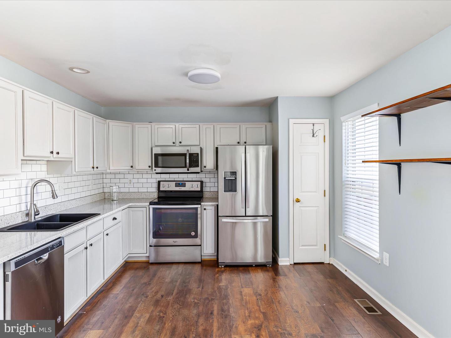 17365 AVION SQ, ROUND HILL, Virginia 20141, 3 Bedrooms Bedrooms, ,2 BathroomsBathrooms,Residential,For sale,17365 AVION SQ,VALO2101242 MLS # VALO2101242