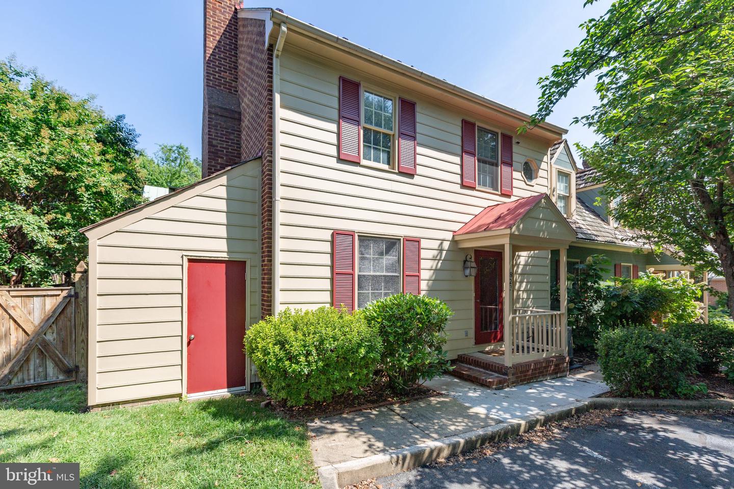 823 COLLEGE AVE, FREDERICKSBURG, Virginia 22401, 2 Bedrooms Bedrooms, ,1 BathroomBathrooms,Residential,For sale,823 COLLEGE AVE,VAFB2008542 MLS # VAFB2008542