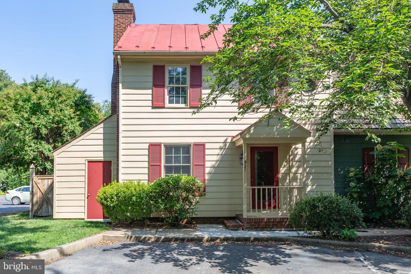 823 COLLEGE AVE, FREDERICKSBURG, Virginia 22401, 2 Bedrooms Bedrooms, ,1 BathroomBathrooms,Residential,For sale,823 COLLEGE AVE,VAFB2008542 MLS # VAFB2008542