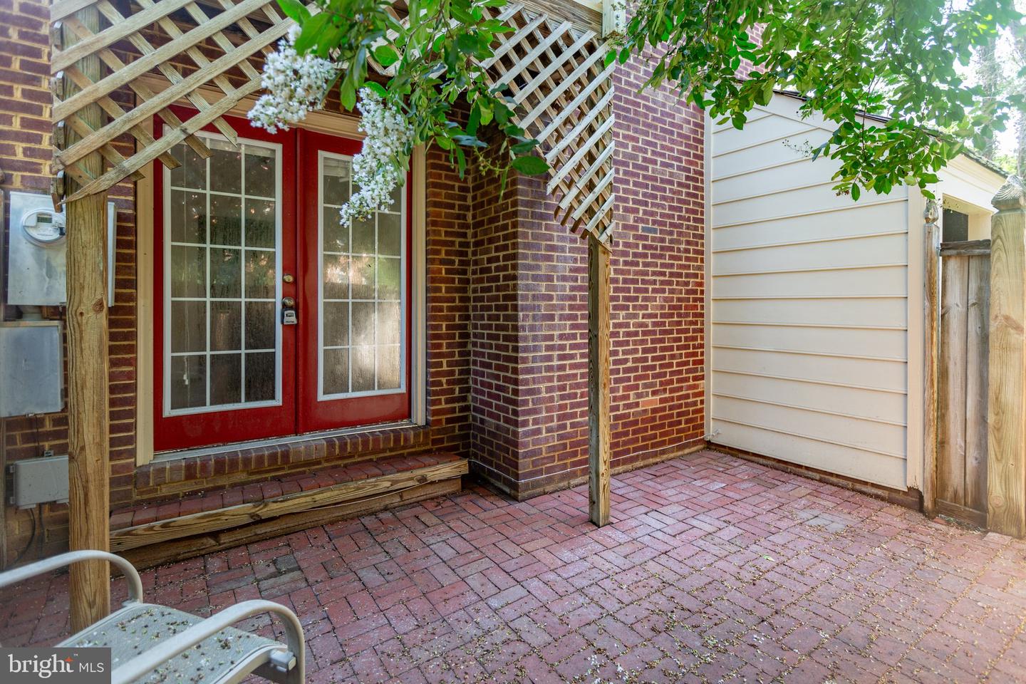 823 COLLEGE AVE, FREDERICKSBURG, Virginia 22401, 2 Bedrooms Bedrooms, ,1 BathroomBathrooms,Residential,For sale,823 COLLEGE AVE,VAFB2008542 MLS # VAFB2008542