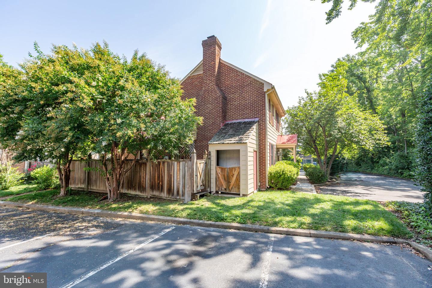823 COLLEGE AVE, FREDERICKSBURG, Virginia 22401, 2 Bedrooms Bedrooms, ,1 BathroomBathrooms,Residential,For sale,823 COLLEGE AVE,VAFB2008542 MLS # VAFB2008542