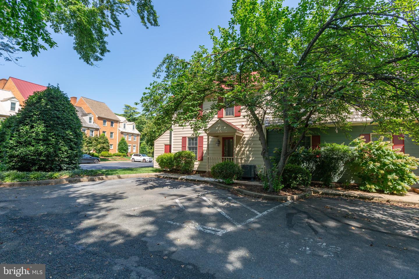 823 COLLEGE AVE, FREDERICKSBURG, Virginia 22401, 2 Bedrooms Bedrooms, ,1 BathroomBathrooms,Residential,For sale,823 COLLEGE AVE,VAFB2008542 MLS # VAFB2008542