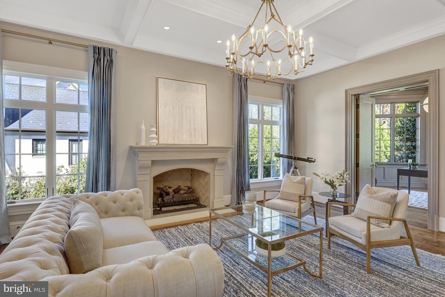 954 MACKALL FARMS LN, MCLEAN, Virginia 22101, 5 Bedrooms Bedrooms, ,5 BathroomsBathrooms,Residential,For sale,954 MACKALL FARMS LN,VAFX2253574 MLS # VAFX2253574