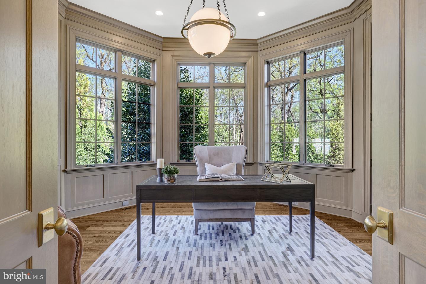 954 MACKALL FARMS LN, MCLEAN, Virginia 22101, 5 Bedrooms Bedrooms, ,5 BathroomsBathrooms,Residential,For sale,954 MACKALL FARMS LN,VAFX2253574 MLS # VAFX2253574
