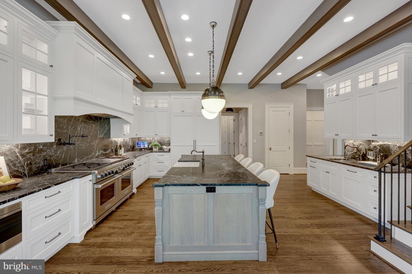 954 MACKALL FARMS LN, MCLEAN, Virginia 22101, 5 Bedrooms Bedrooms, ,5 BathroomsBathrooms,Residential,For sale,954 MACKALL FARMS LN,VAFX2253574 MLS # VAFX2253574