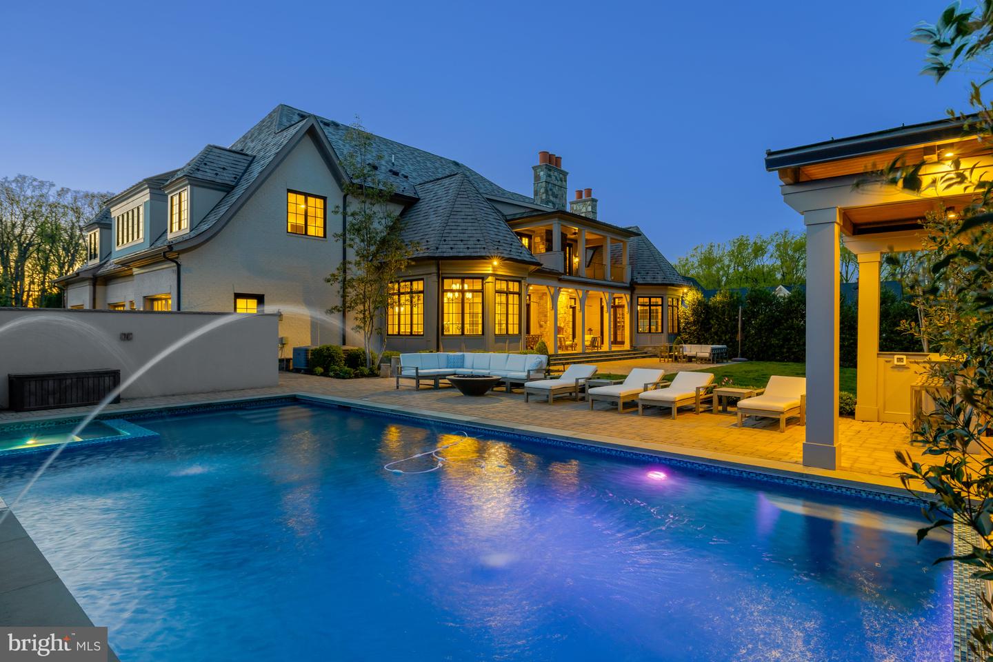 954 MACKALL FARMS LN, MCLEAN, Virginia 22101, 5 Bedrooms Bedrooms, ,5 BathroomsBathrooms,Residential,For sale,954 MACKALL FARMS LN,VAFX2253574 MLS # VAFX2253574