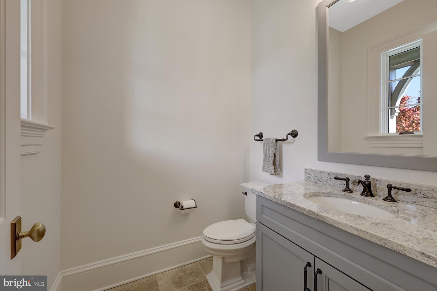 954 MACKALL FARMS LN, MCLEAN, Virginia 22101, 5 Bedrooms Bedrooms, ,5 BathroomsBathrooms,Residential,For sale,954 MACKALL FARMS LN,VAFX2253574 MLS # VAFX2253574