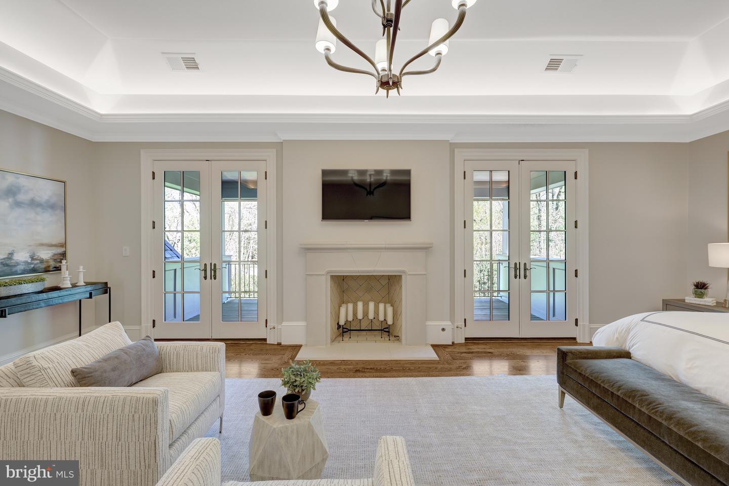 954 MACKALL FARMS LN, MCLEAN, Virginia 22101, 5 Bedrooms Bedrooms, ,5 BathroomsBathrooms,Residential,For sale,954 MACKALL FARMS LN,VAFX2253574 MLS # VAFX2253574