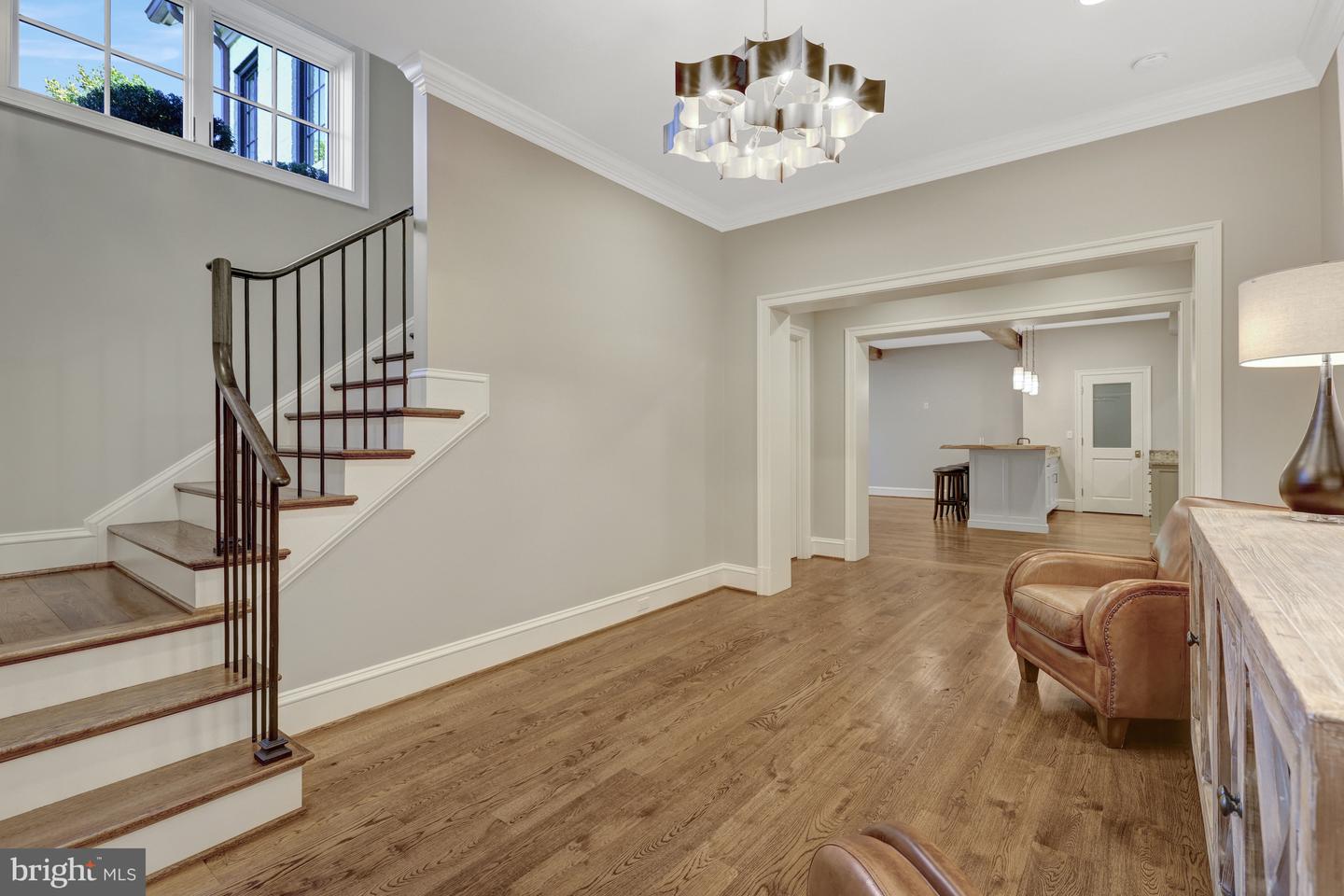 954 MACKALL FARMS LN, MCLEAN, Virginia 22101, 5 Bedrooms Bedrooms, ,5 BathroomsBathrooms,Residential,For sale,954 MACKALL FARMS LN,VAFX2253574 MLS # VAFX2253574