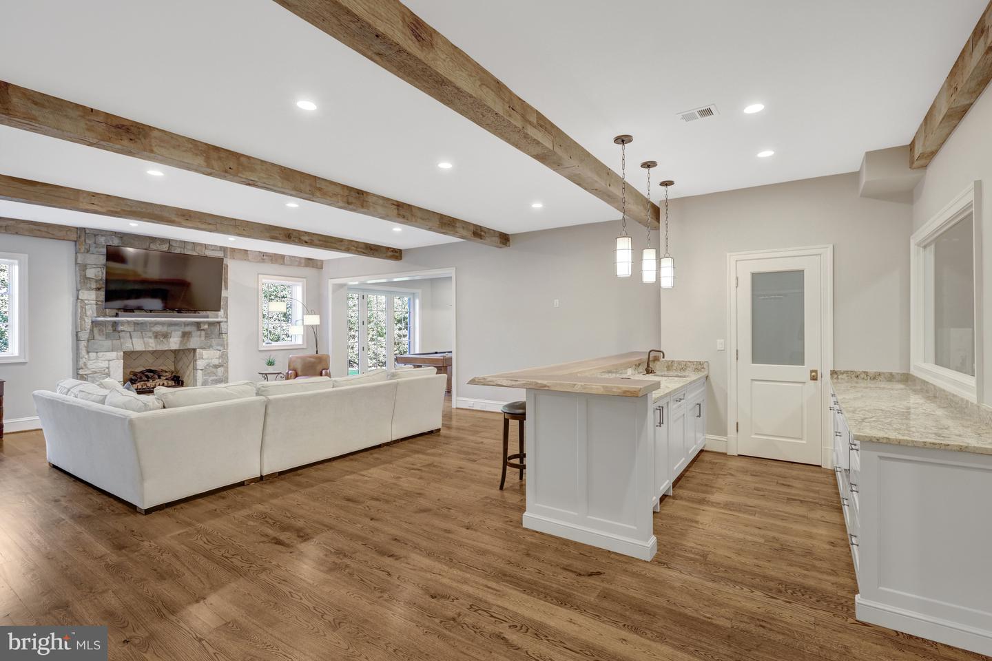 954 MACKALL FARMS LN, MCLEAN, Virginia 22101, 5 Bedrooms Bedrooms, ,5 BathroomsBathrooms,Residential,For sale,954 MACKALL FARMS LN,VAFX2253574 MLS # VAFX2253574