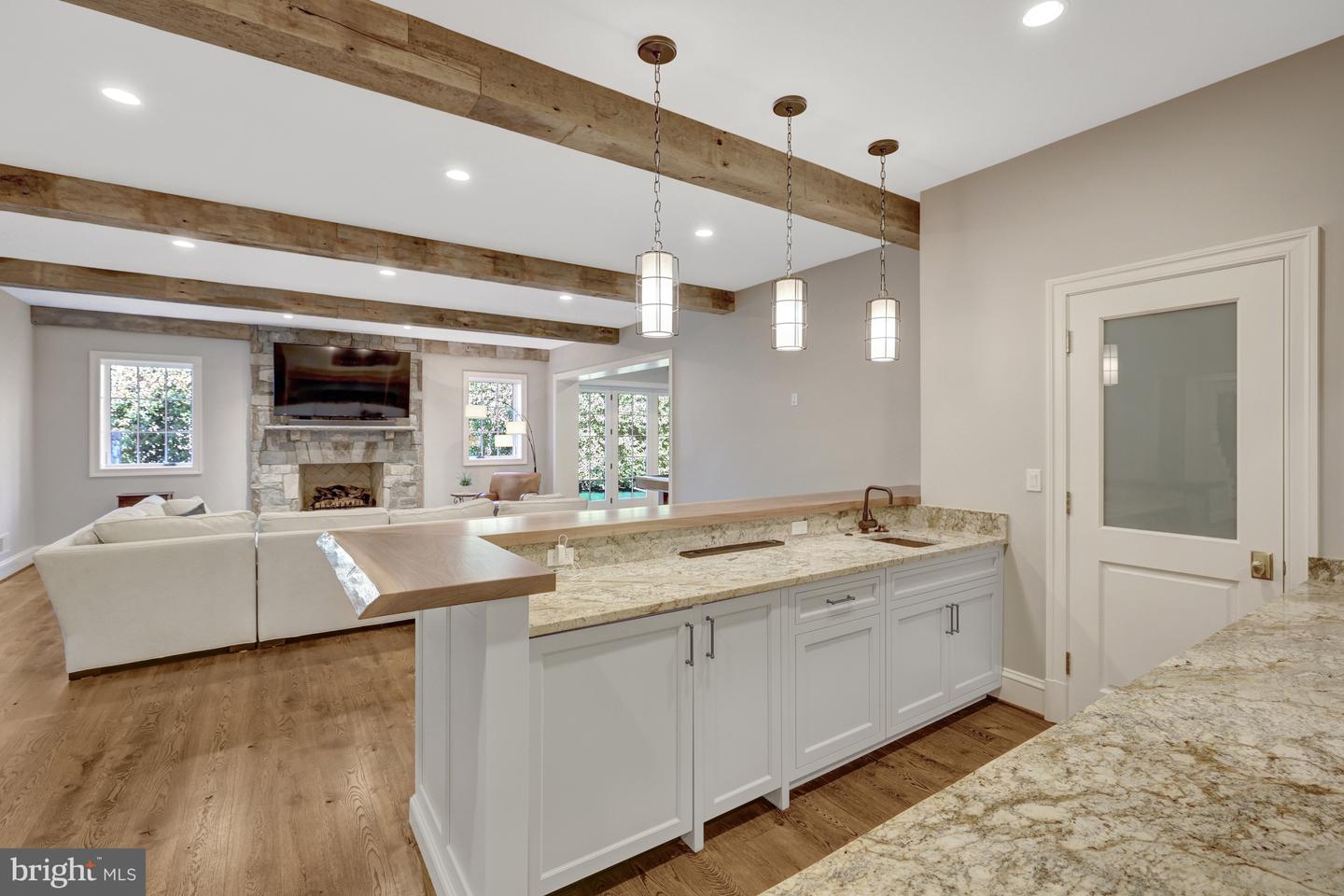 954 MACKALL FARMS LN, MCLEAN, Virginia 22101, 5 Bedrooms Bedrooms, ,5 BathroomsBathrooms,Residential,For sale,954 MACKALL FARMS LN,VAFX2253574 MLS # VAFX2253574
