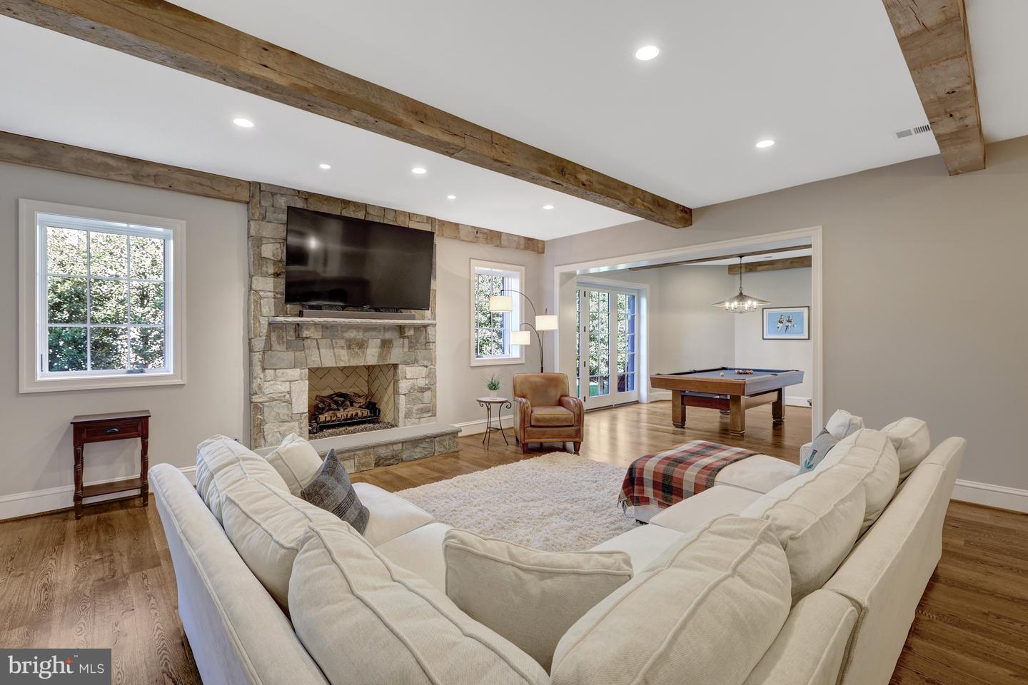 954 MACKALL FARMS LN, MCLEAN, Virginia 22101, 5 Bedrooms Bedrooms, ,5 BathroomsBathrooms,Residential,For sale,954 MACKALL FARMS LN,VAFX2253574 MLS # VAFX2253574