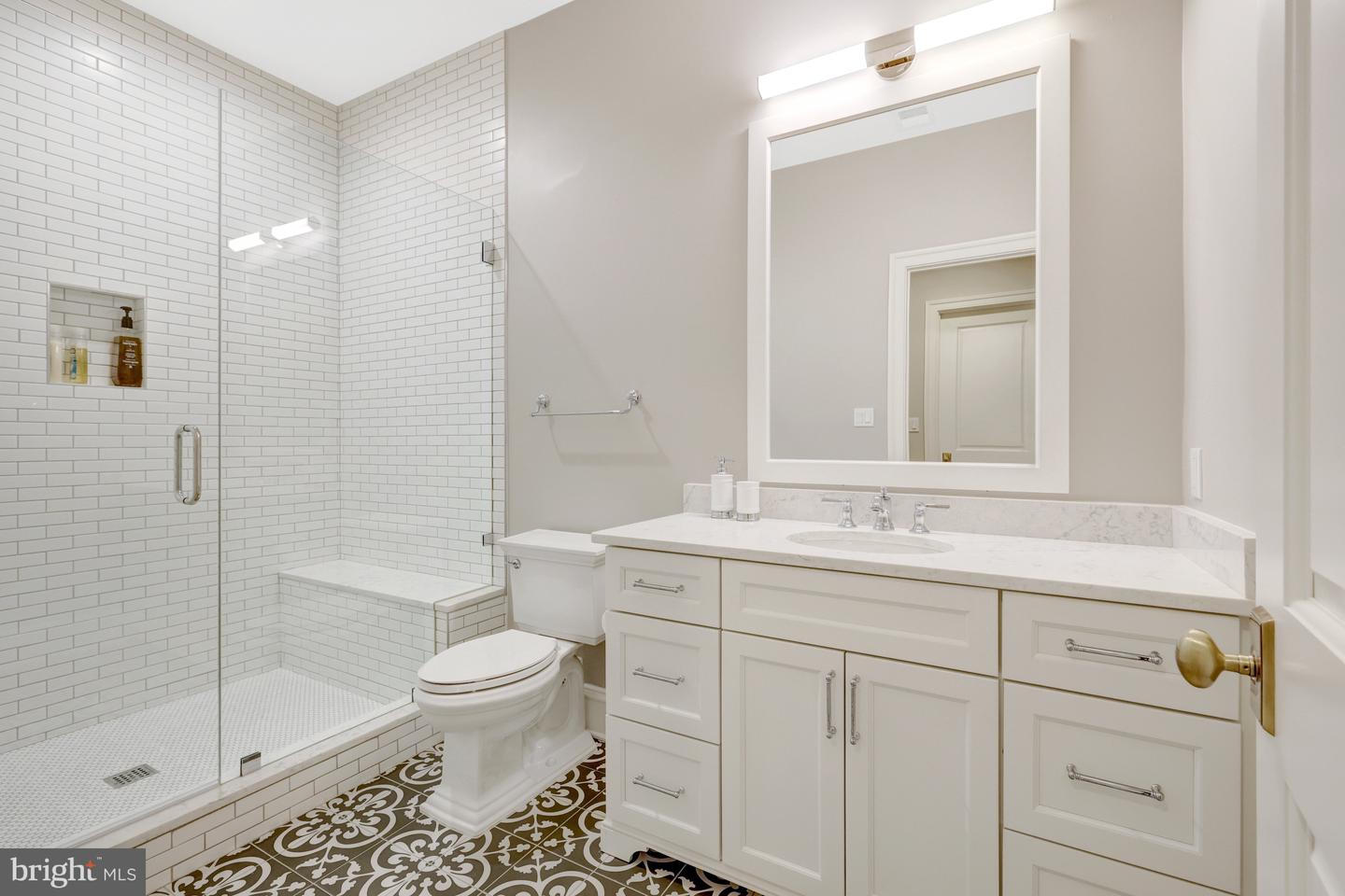 954 MACKALL FARMS LN, MCLEAN, Virginia 22101, 5 Bedrooms Bedrooms, ,5 BathroomsBathrooms,Residential,For sale,954 MACKALL FARMS LN,VAFX2253574 MLS # VAFX2253574