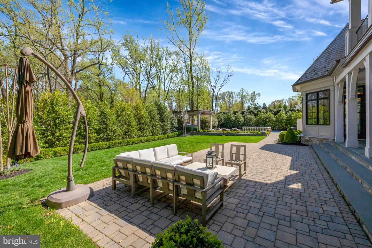954 MACKALL FARMS LN, MCLEAN, Virginia 22101, 5 Bedrooms Bedrooms, ,5 BathroomsBathrooms,Residential,For sale,954 MACKALL FARMS LN,VAFX2253574 MLS # VAFX2253574