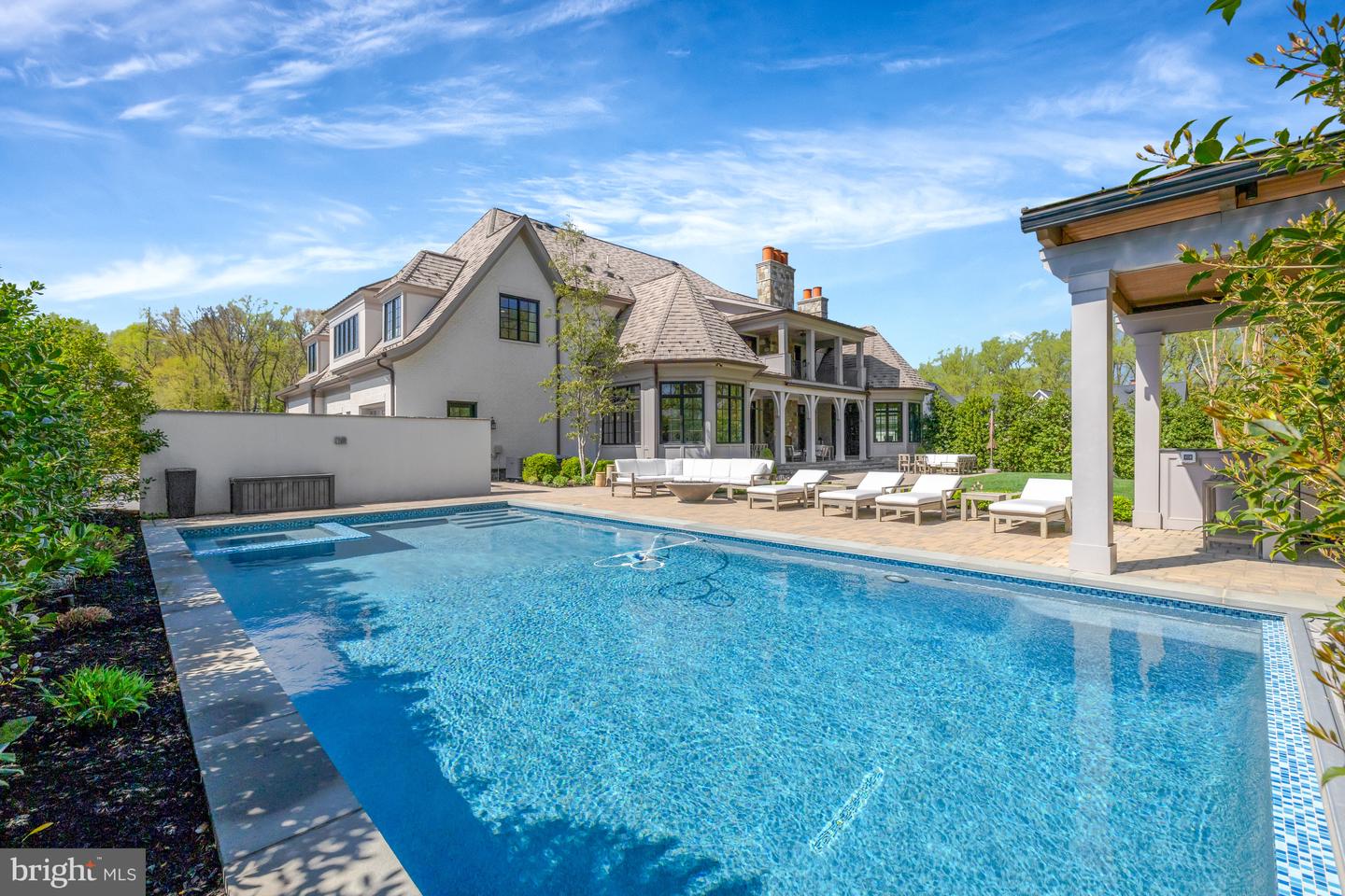 954 MACKALL FARMS LN, MCLEAN, Virginia 22101, 5 Bedrooms Bedrooms, ,5 BathroomsBathrooms,Residential,For sale,954 MACKALL FARMS LN,VAFX2253574 MLS # VAFX2253574