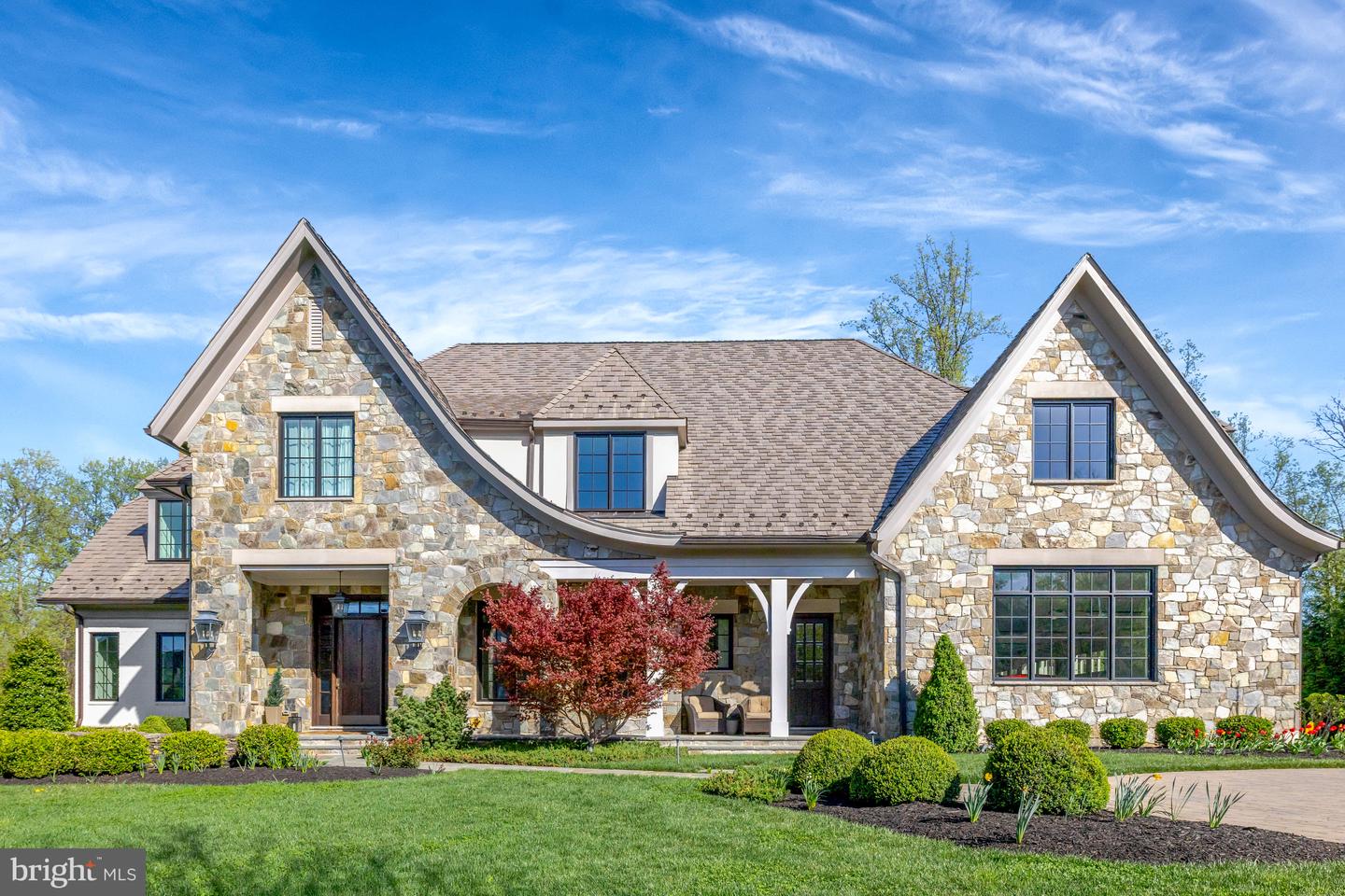 954 MACKALL FARMS LN, MCLEAN, Virginia 22101, 5 Bedrooms Bedrooms, ,5 BathroomsBathrooms,Residential,For sale,954 MACKALL FARMS LN,VAFX2253574 MLS # VAFX2253574