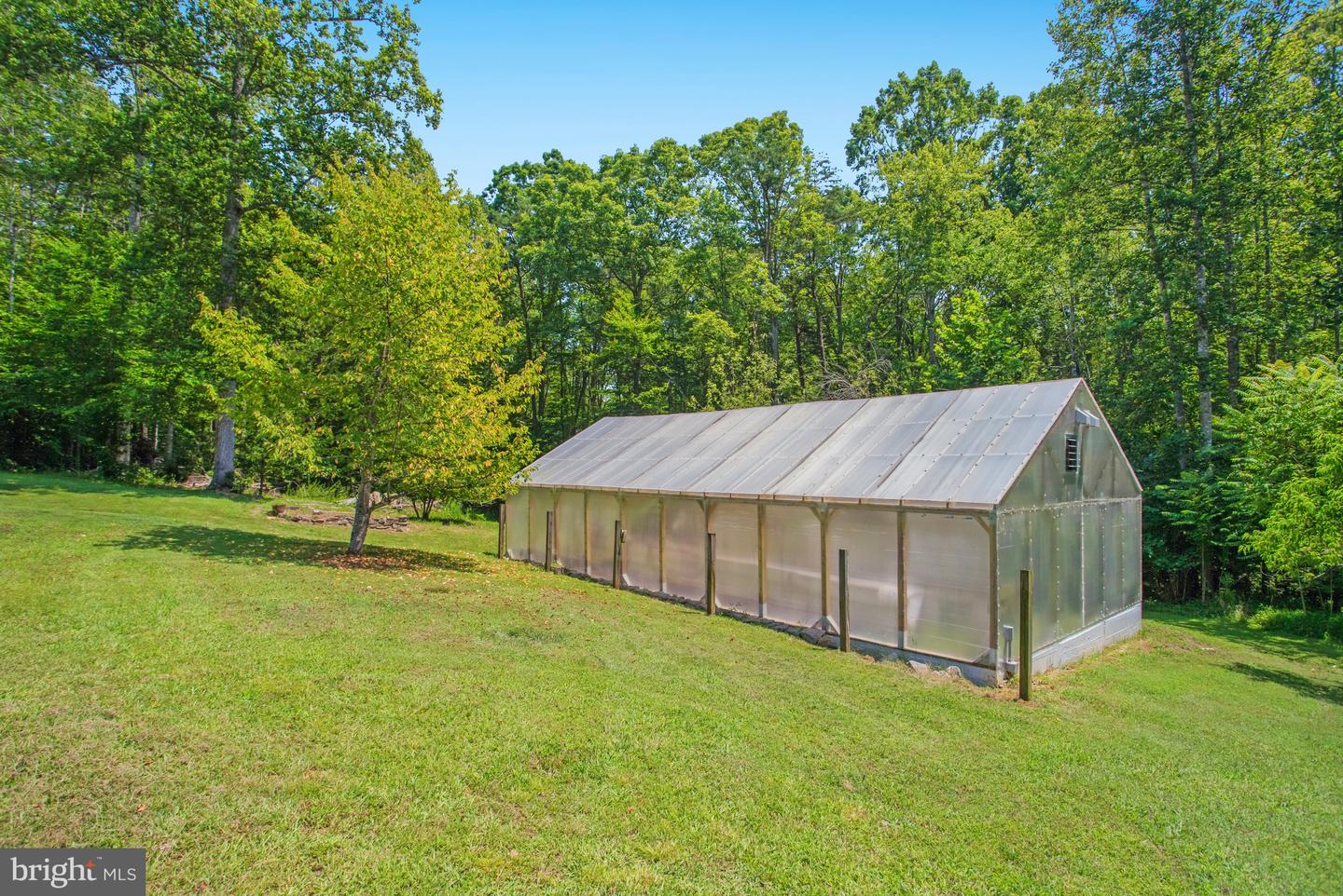 290 HARTLAKE DR, FREDERICKSBURG, Virginia 22406, 3 Bedrooms Bedrooms, ,2 BathroomsBathrooms,Residential,For sale,290 HARTLAKE DR,VAST2040504 MLS # VAST2040504