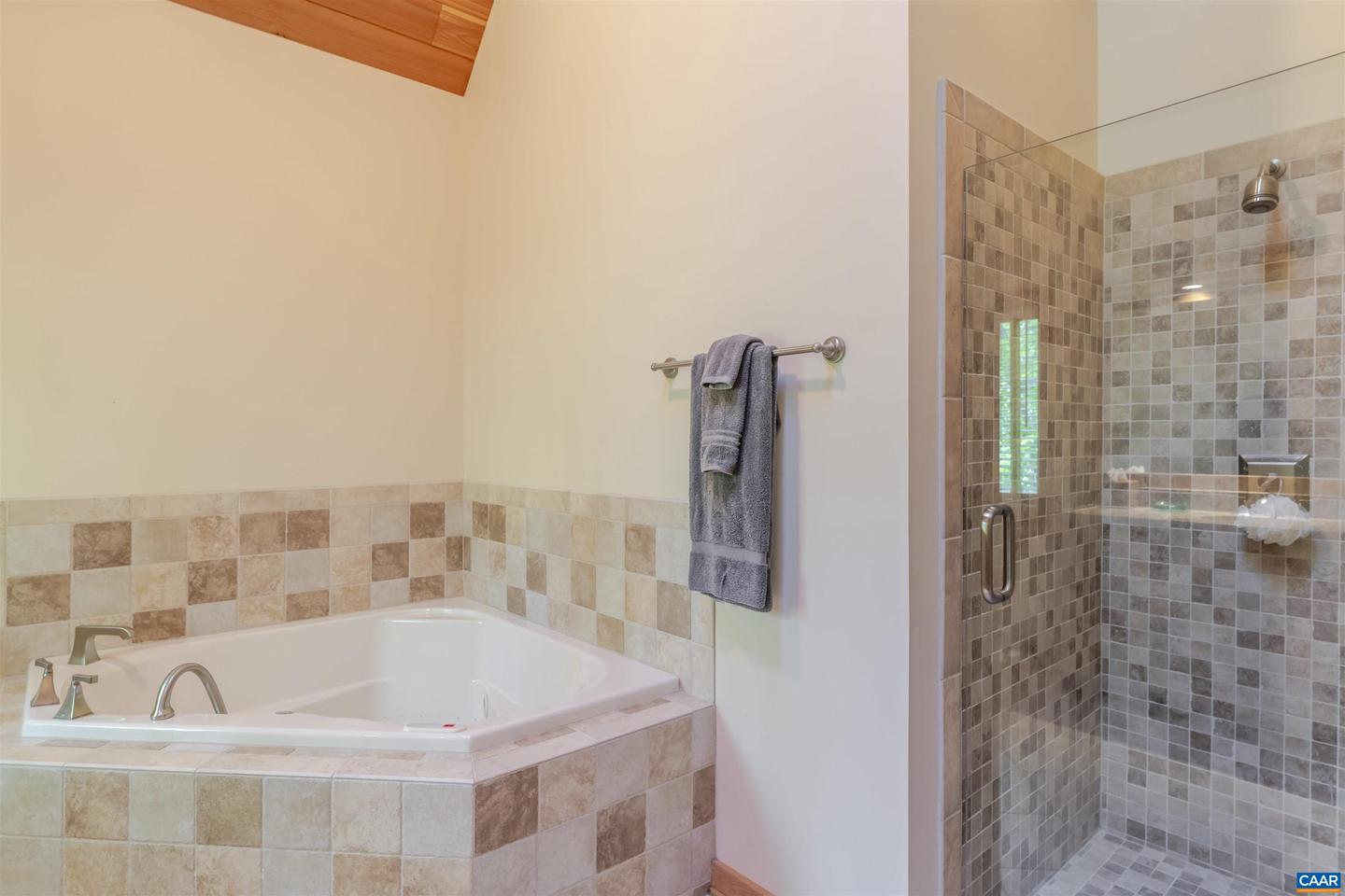 880 DEVILS KNOB LOOP, WINTERGREEN, Virginia 22967, 6 Bedrooms Bedrooms, ,5 BathroomsBathrooms,Residential,For sale,880 DEVILS KNOB LOOP,666428 MLS # 666428