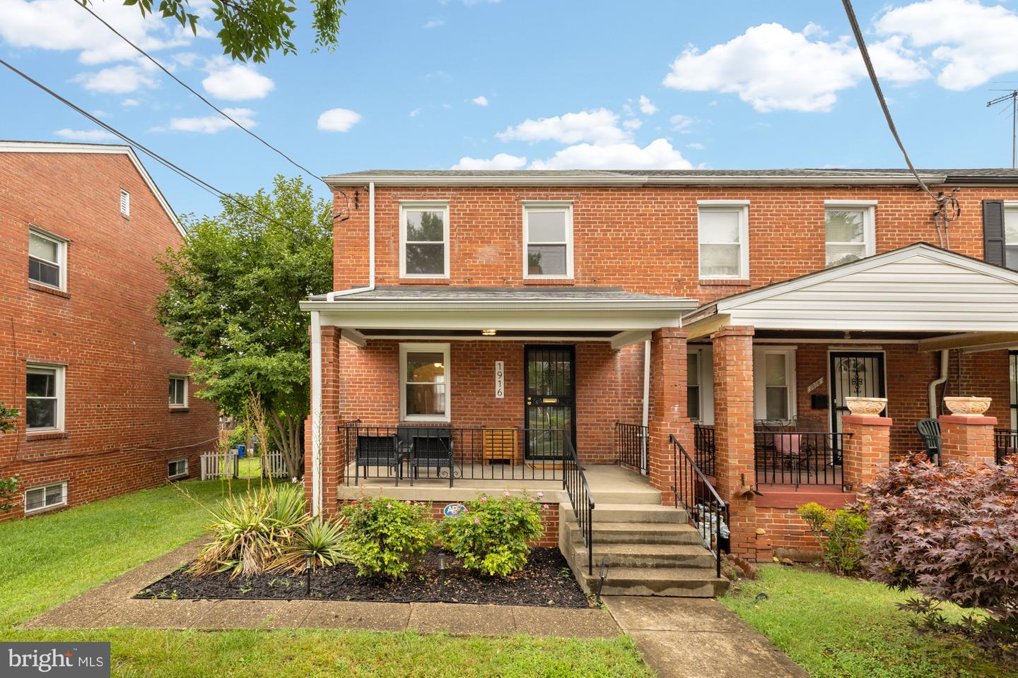 1916 T ST SE, WASHINGTON, District Of Columbia 20020, 2 Bedrooms Bedrooms, ,2 BathroomsBathrooms,Residential,For sale,1916 T ST SE,DCDC2209188 MLS # DCDC2209188