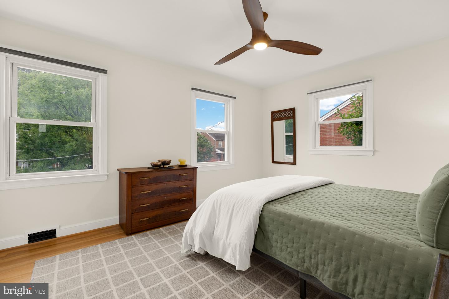 1916 T ST SE, WASHINGTON, District Of Columbia 20020, 2 Bedrooms Bedrooms, ,2 BathroomsBathrooms,Residential,For sale,1916 T ST SE,DCDC2209188 MLS # DCDC2209188