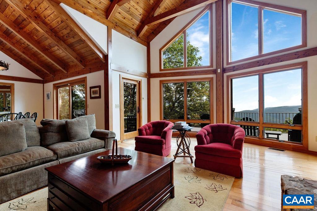 43 KNOB HILL PL, WINTERGREEN RESORT, Virginia 22967, 4 Bedrooms Bedrooms, ,3 BathroomsBathrooms,Residential,For sale,43 KNOB HILL PL,666463 MLS # 666463
